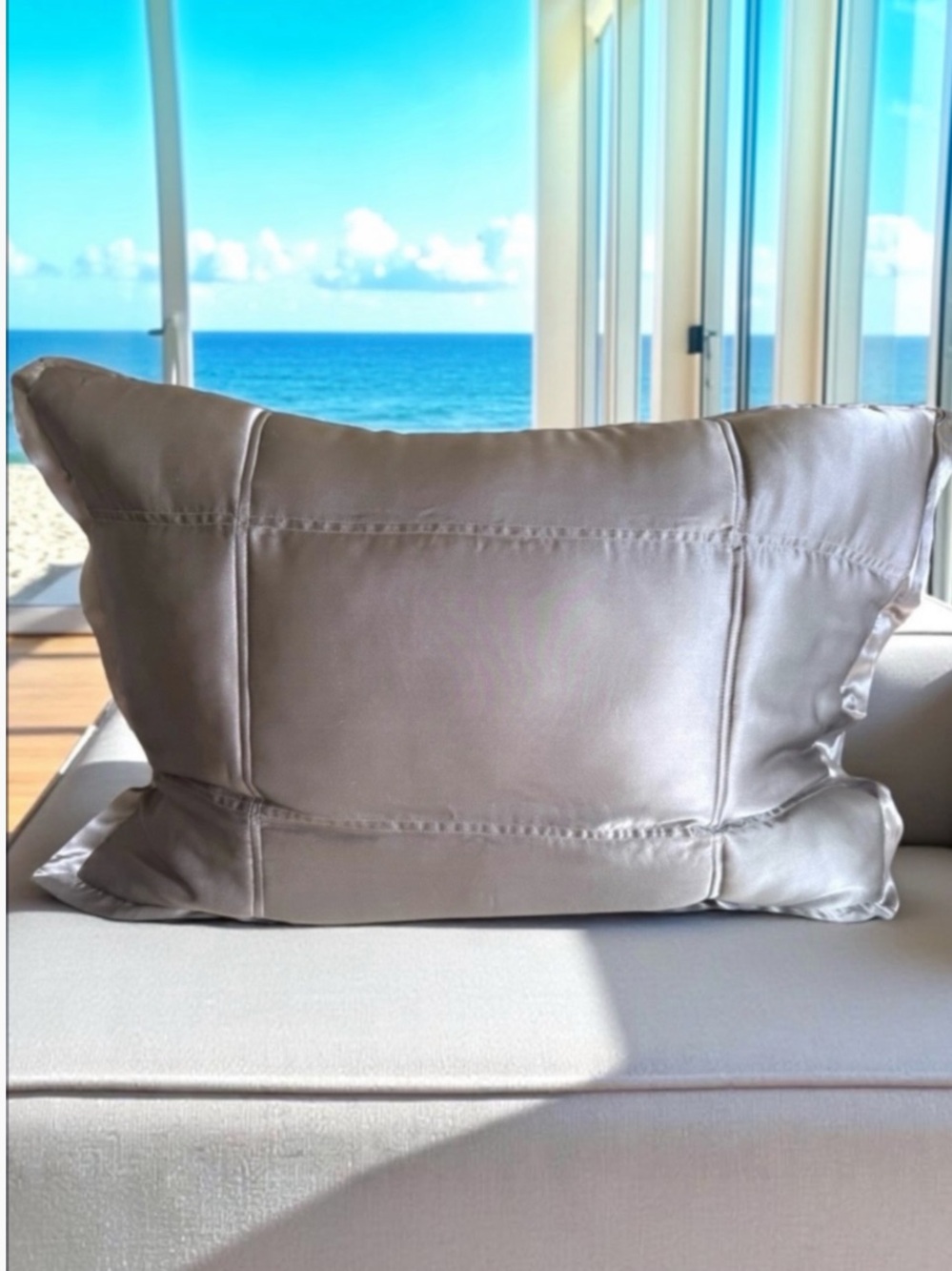 DONNA KARAN HOME 100% Silk Charcoal Standard Queen Sham Bedding 20in x 30in